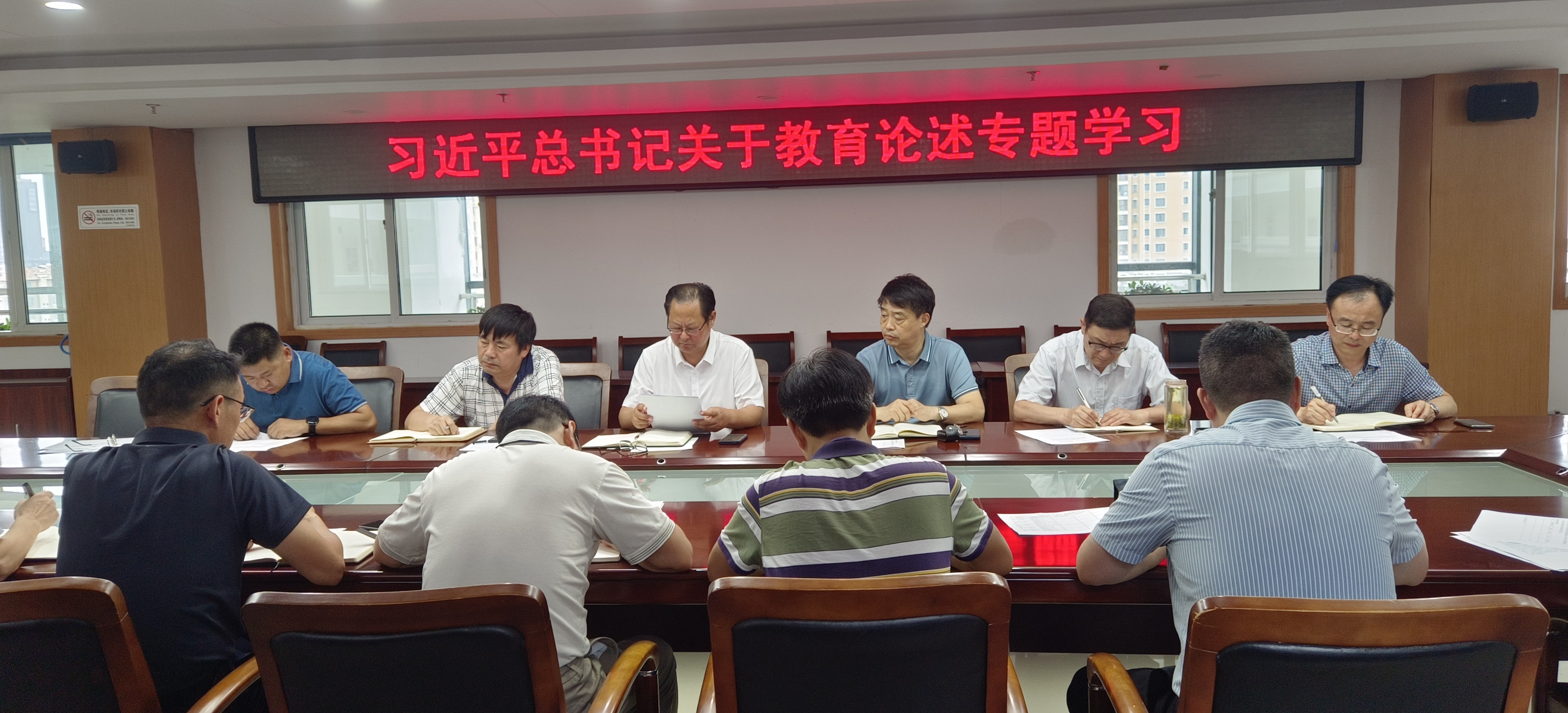 江蘇省盱眙中學(xué)“三跟進十深入”專題宣講